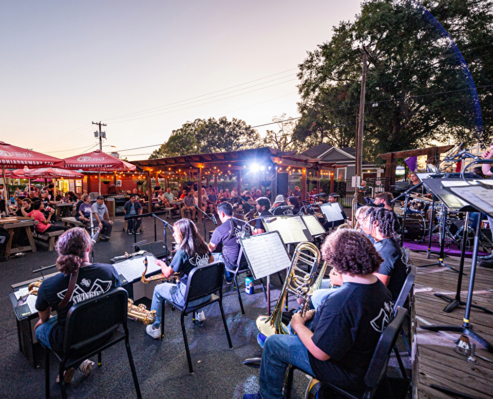 Jazz band at the Fredonia Brewery